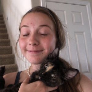 Meet your Posher, Abigail